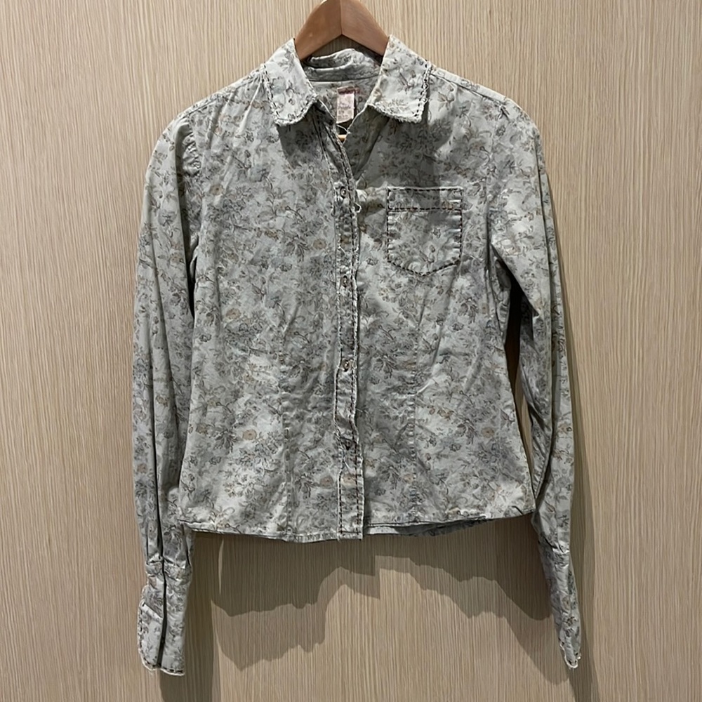 Free People women’s button up embroidered top